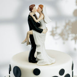 Kissing Couple Cake Topper Light Skin Tone